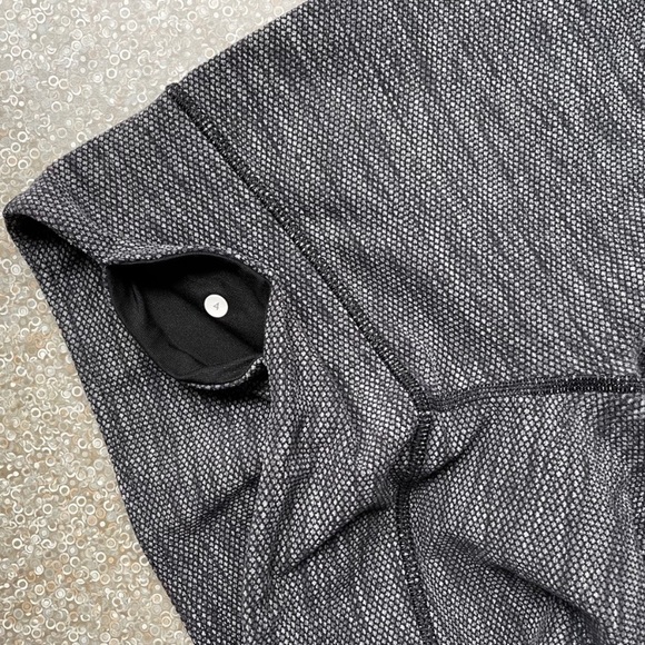 Lululemon Wunder Under Crop II | Size 4 - Picture 4 of 6